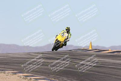 media/Dec-01-2025-Moto Forza (Mon) [[2daa91e15f]]/2-Intermediate Group/Session 2 (Turns 9 and 10)/